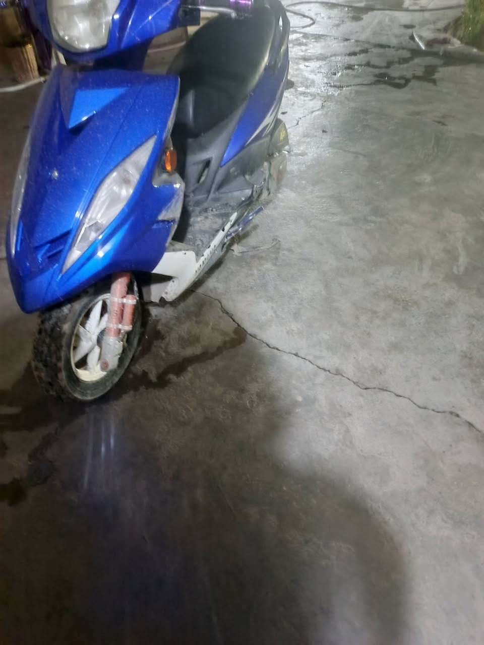 السلام عليكم
جيتي ار موديل 2012
دراجه رمبه والحمدلله كلشي بيها شغال
دراجه بيها تزويد هم وبيها صالنصه رياضي 
وبيها بعد شغلات مزوده
كهربايات سلف 
لايت اشاير كلشي شغال الحمدلله
عنواني بغداد
السعر 950 وبيها مجال انشاءلله 
رقمي اتصل وخادم ***********
