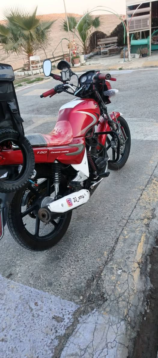 اللهم صلي وسلم وبارك على سيدنا محمد السلام عليكم اخوان
ماطور سايم مسجل سنويه الى 2028 مكاني راوه 
الدراجه بأسم واحد من حديثه السنويه بعده رقم عربي 
وشرط لازم تحول المحرك مفتوح بسبب خلل بصيط العنده هوجي مراوس او شنك مسجل ماكو مشكله الفرق بيناتنه تايرات جوابه نعومه اي صوت ماكو موديل 20


**إذا كنت صاحب هذا الإعلان وتريد حذفه لأي سبب، رجاءا أرسل رسالة إلى الدعم الفني**