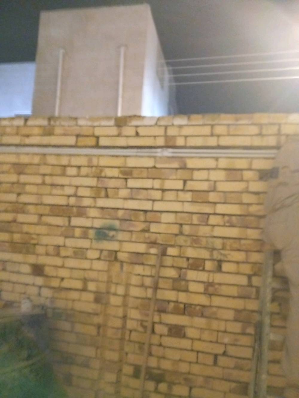 عملي هو حفر وتنزيل بوريات الكهرباء شرط غلي الليزر حفر تسليم تشطيب كل مايتعلق في الكهرباء  العمل داخل البصره فقط  التواصل عبر رقم الهاتف 