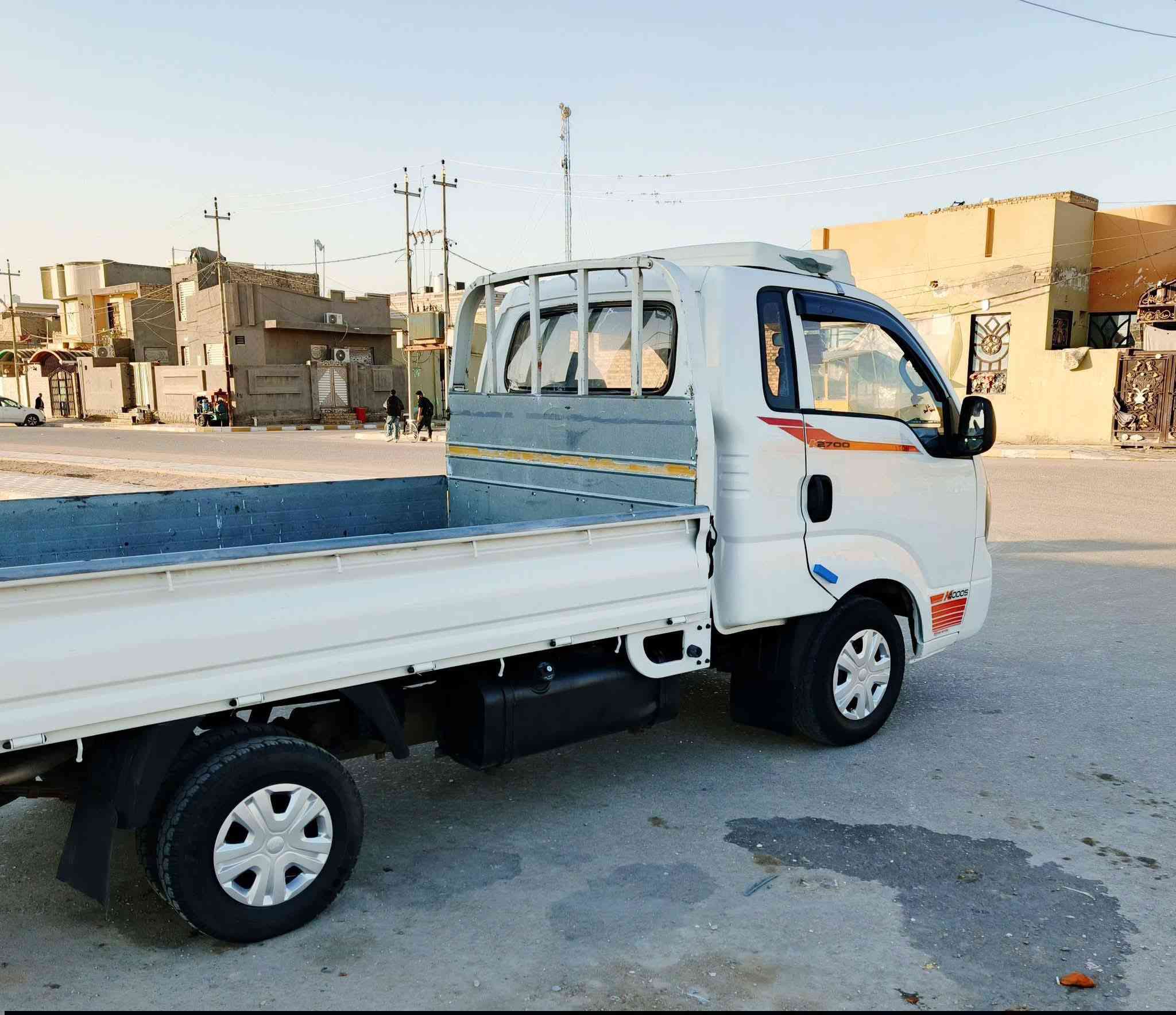 سلام عليكم سياره للبيع موديل ١٤رقم قادسيه سياره لابخار لاتنقيص سياره خير من الله تحويل ثاني يوم الاستفسار على الرقم ***********
