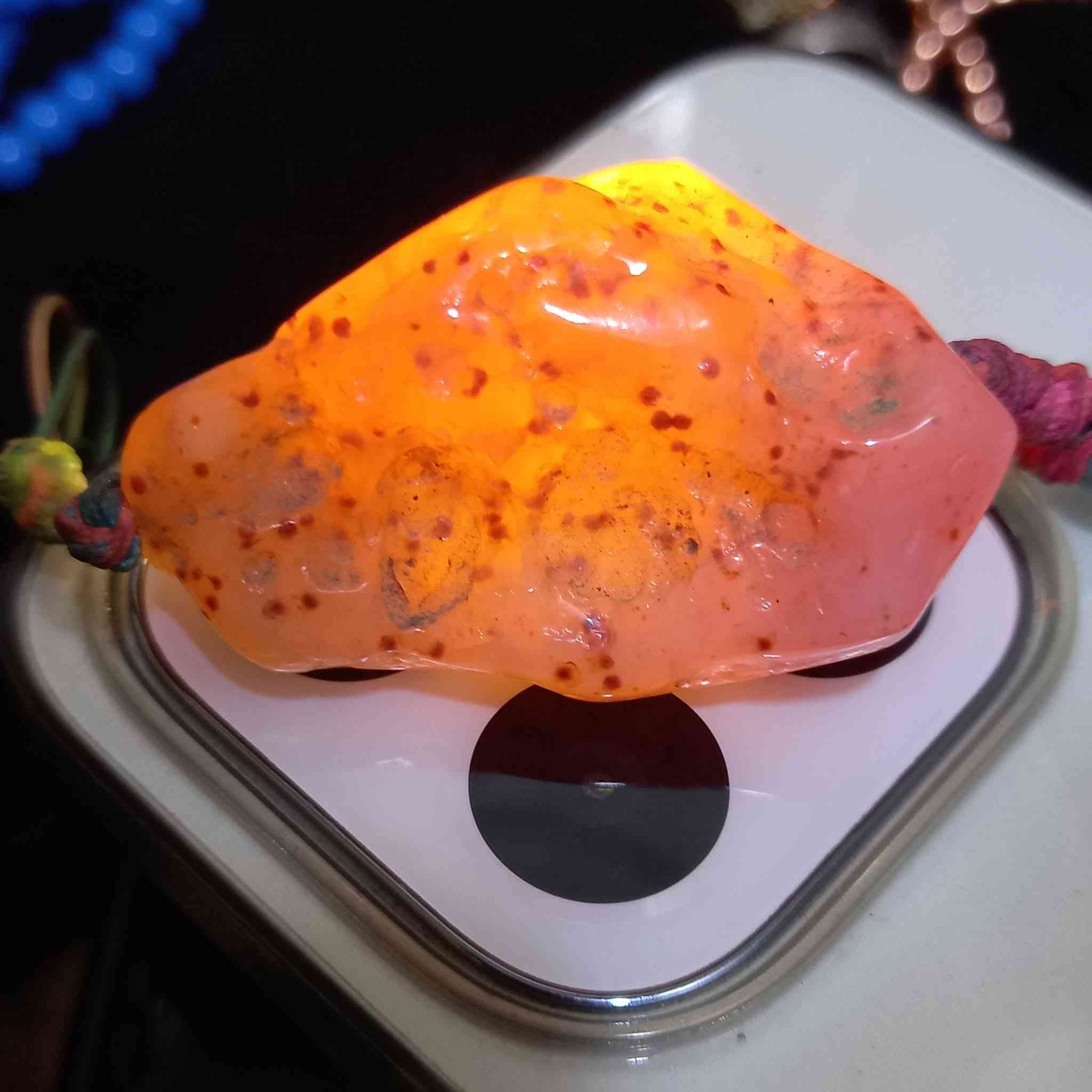 🐉😘 حجر زوعة الحية الاصلي القديم حجرة شكره عيون حمر قطعة اصلية وقديمة حيل خامة العنوان بغداد يوجد خدمة توصيل كافة محافظات العراق اي سؤال او أستفسار واتساب او الاتصال بالرقم
***********
