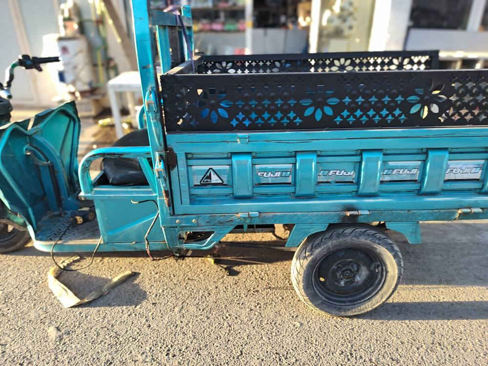 متاح ستوته شحن موديل 20 شغاله بطاريات انضاف  تايرات جدد جوبلس  السعر 550 بغداد الجزيرة السياحيه هاتف *********** بغداد, العراق
