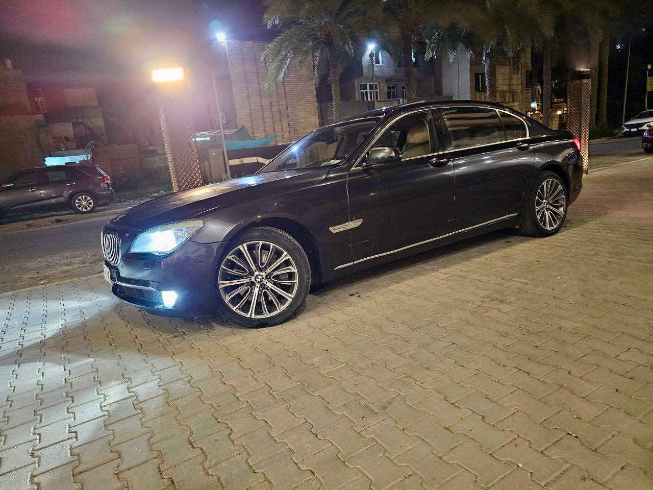 Bmw 750 li 2010
أعلى فئة — سيارة ملكية بكل معنى الكلمة، تجمع بين الفخامة والأداء والقوة.
محرك V8 Twin Turbo يعطي عزم وهيبة بالطريق مع راحة قيادة استثنائية.
رقم بغداد مميز
السيارة مجهزة بكامل المواصفات: شاشات، تبريد وتسخين مقاعد، بصمة، سقف، كامرات وحساسات، وأنظمة راحة متقدمة.
داخلية فاخرة جداً مع مساحة واسعة وخطوط BMW الكلاسيكية المميزة.
ماشية 125 الف كيلو مو ميل
السيارة نظيفة ومعتنى بها، مناسبة لليدور على الفخامة والرقي بسعر ممتاز.
للاستفسار مراسلة 
***********
