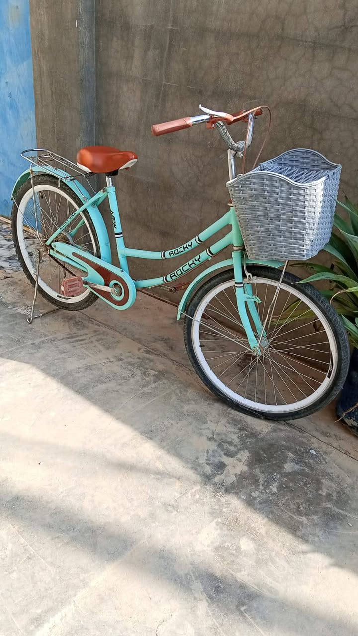 مكلف بالنشر
سلام عليكم للبيع بايسكل نضيف حجم 24.
 75 وبي مجال ‏‪***********‬‏ حديثه
