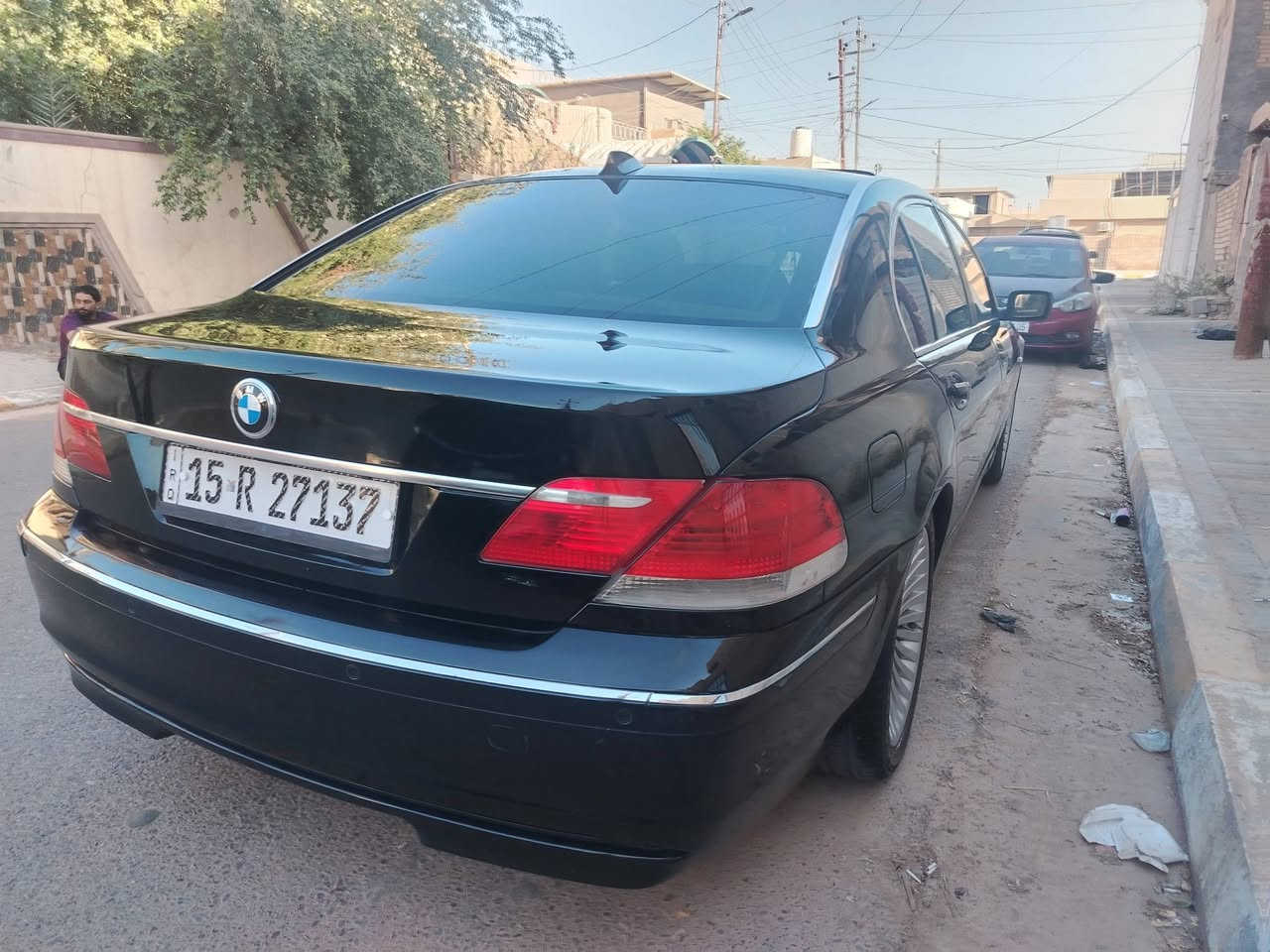 السلام عليكم باخرة للبيع موديل ٢٠٠٦فول مواصفات مصبوغه حزام أثر جراد حساسات امامي خلفي تخم تاير كهربائيات بلادي منضومة زنون فتحة 6سلندر داخل فول كهرباء ٥بردات كهرباء تلفون السيارة جاهزة للأخير نقص تبريد بوري مزروف مكاني الفلوجة للاستفسار الاتصال على الرقم ***********السعر ١٣٥بيها مجال بسيط
