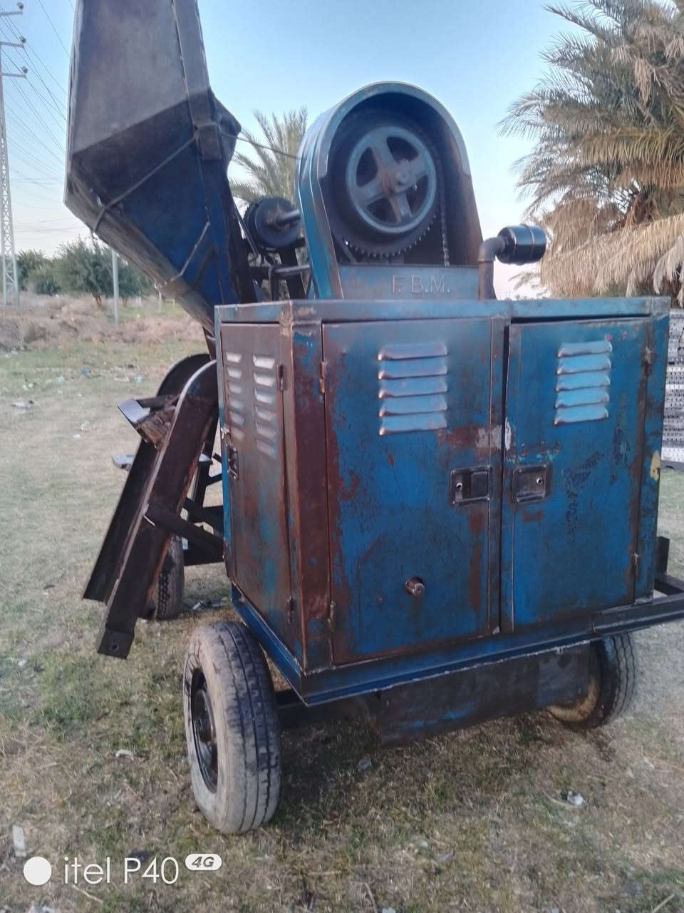 السلام عليكم خباطه البيع اف ام خباطه جاهزة الشغل كل نقص مابيه مكاني ناصرية رفاعي لاستفسار على ارقام لاتيه***********
