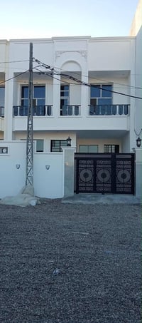 بيت للبيع • ١٥٠م • الشهداء