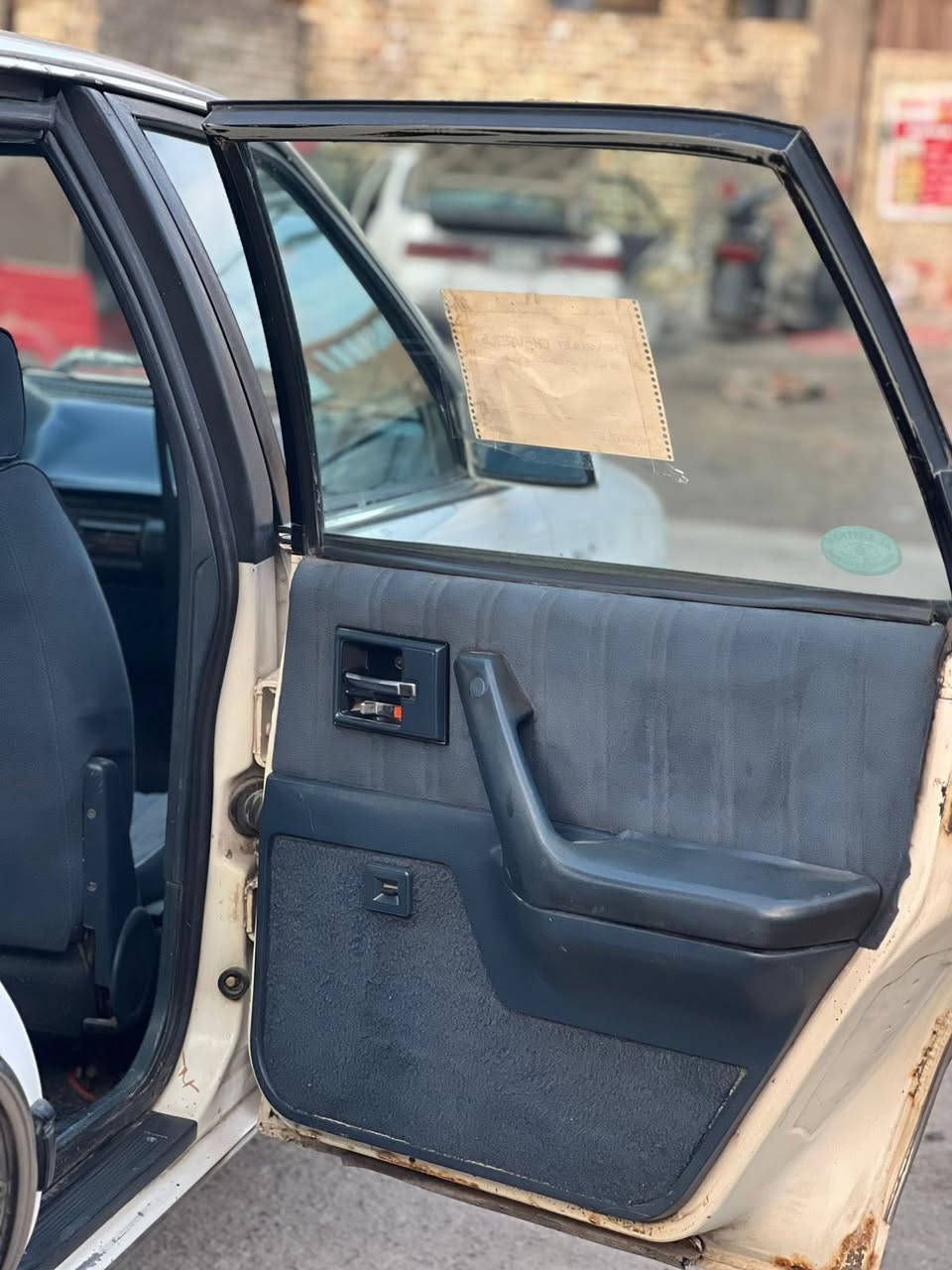 سلام عليكم سياره اولدز موديل(1990) رقم نكليزي بغداد باسمي سياره قطره صبغ مابيه مكينه وكير وصدر جدد كهربائيات كله شغاله  مكينه بلاد والسيارة كلها بلاديه السعر$(31) الهاتف(***********) مكاني بغداد مدينه الصدر
