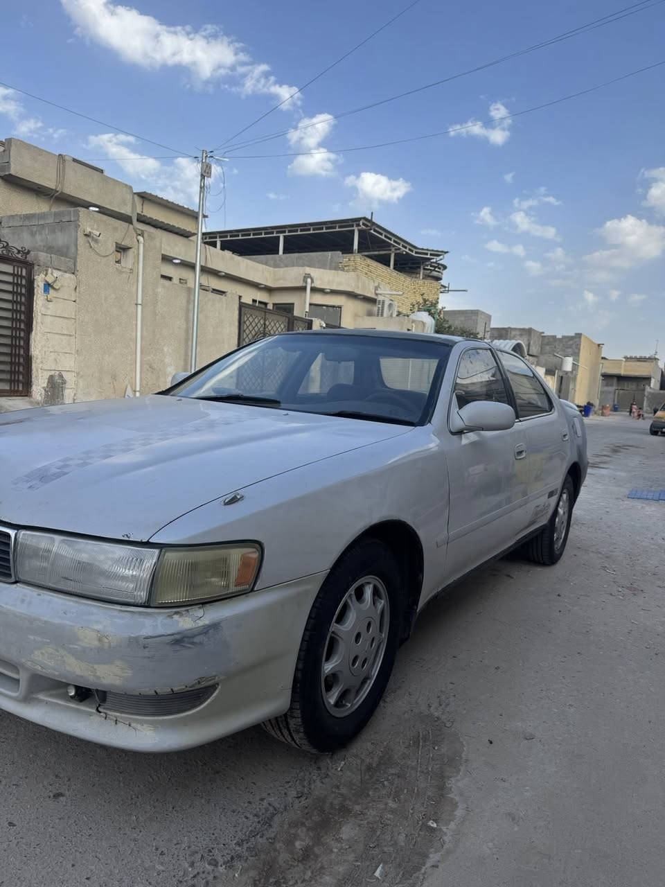 اسلام عليكم اكرسته للبيع نضيفه مكينه كير تخم تاير حداديه رقم إنكليزي بس الجاملاقات الوره حكيهن اريد اصبغهن كهربائيات كله شغاله  كفاله من الكص مكينه ثنين اونص مكانه البصره السعر 45 اوبيه مجال ***********
