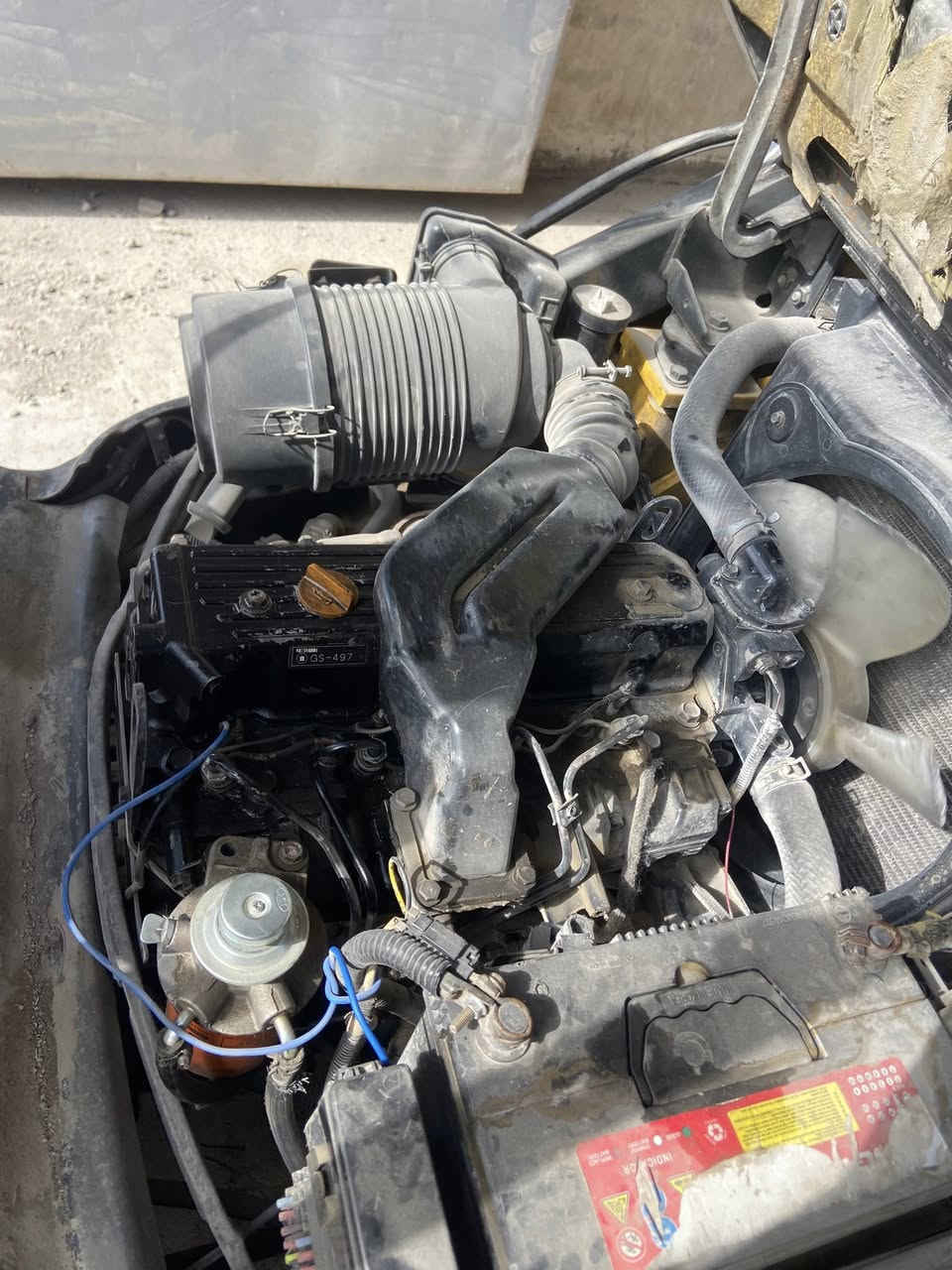 السلام عليكم رافعة شوكية 3 طن   ثلاث حركات .       2012  نوع كوماتسو  للبيع بيها خيط بخار  للاستفسار الاتصال على الرقم. ***********
