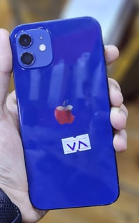 ايفون 12 ذاكرة 128 بطارية 78 الجهاز على وضع الشركة نظافة 100% وبسعر من...