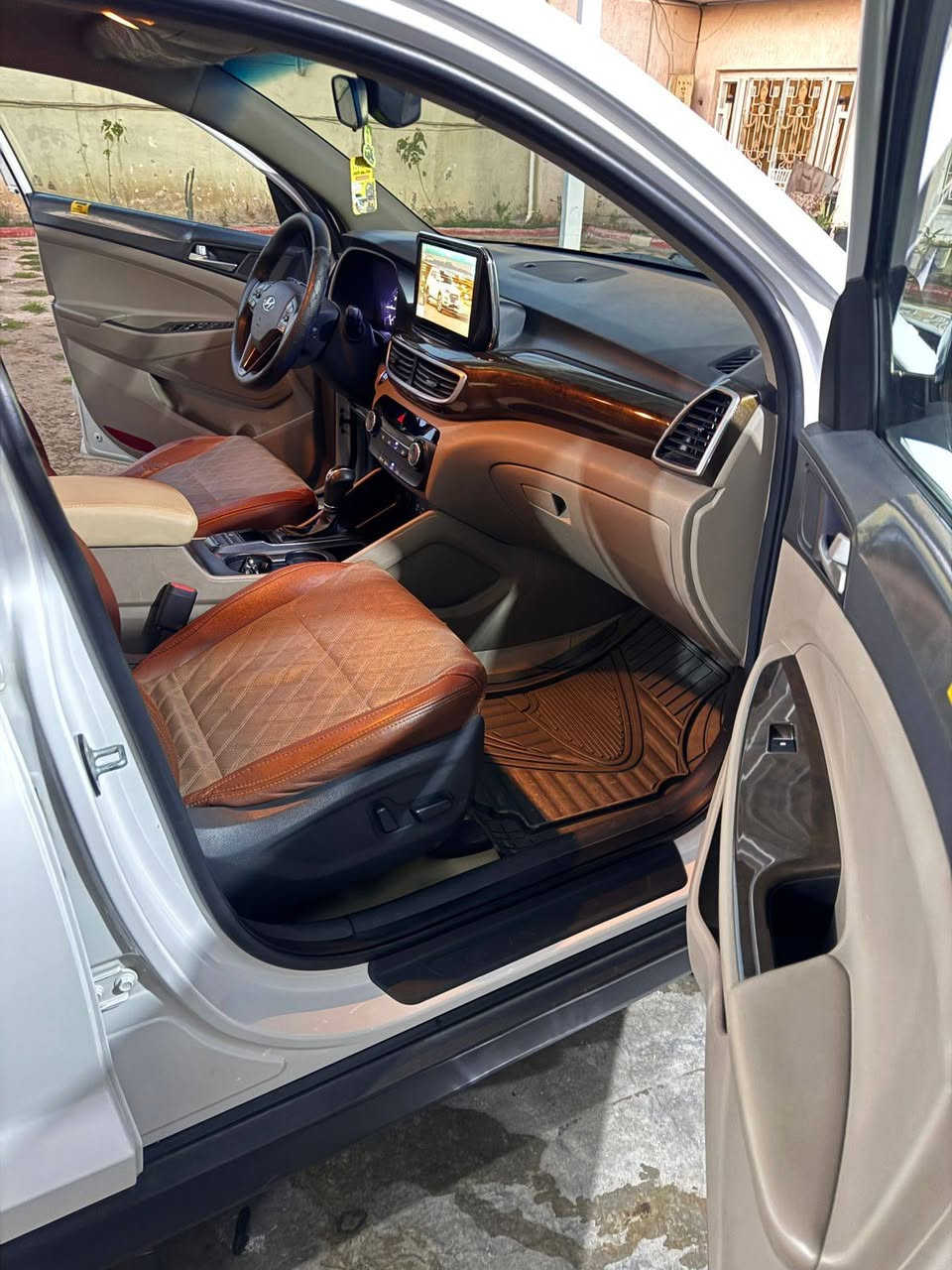 رقم بغداد بسمي كفالة عامة شبر بل بنيد فقط 

          مكاني بغداد ماشية 100 سيارة جديدة امانت الله 

           بل عافية علا ياخذهة السعر 194 ***********///***********
