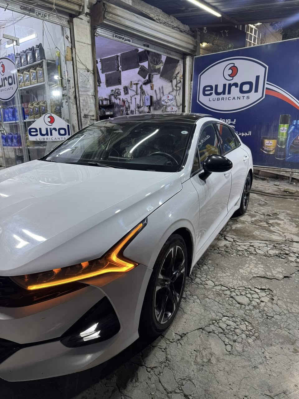 السلام عليكم
K5 GT line 2022

1_الون ابيض 

2بصمه 

3سايد بريك بصمه

5مثبت سرعه

6نضام ABS

7مانع انزلاق

8حساس  اطارات 

9بك لايت لد

10شاشه كبيره لمس

11كامره دواره

12كشافات اماميه 

13شاشه عطال 

14ويل كروم 

15ردار جانبيه 

16مراقبه نقطه العمياء 

17ردار الخطوط البيضاء  ردار امامي وخلفي وجوانب السياره 

18شاير  با المري 

19كشنات جلد احمر

20مقعد ساق كهرباء 

22نضام قياده خمس وضعيات 

23بلوتوث +usb+auX

24فول تحكم ستيرن 

25كير اوتو +عادي 

26نوتو بريك 

27الخريطه 📍

 28 زنود + ليد 

29نوتو هولد

30التشغيل عن بعد  

‏AOTO HULD 31 

33نضام المحلاحه

34مصابيح الخلفيه LED

35مصابيح ضباب LED

36محرك تيربو 1600

 بنوراما 

38  تشغيل عن بعد اطفاء عن بعد  

مكان السياره بغداد حي الجامعة

حادثة مال امريكا موجود

وبية طخة بل العراق الباب الخلفي عكس السايق موضح بل صور

***********

150$ورقة
