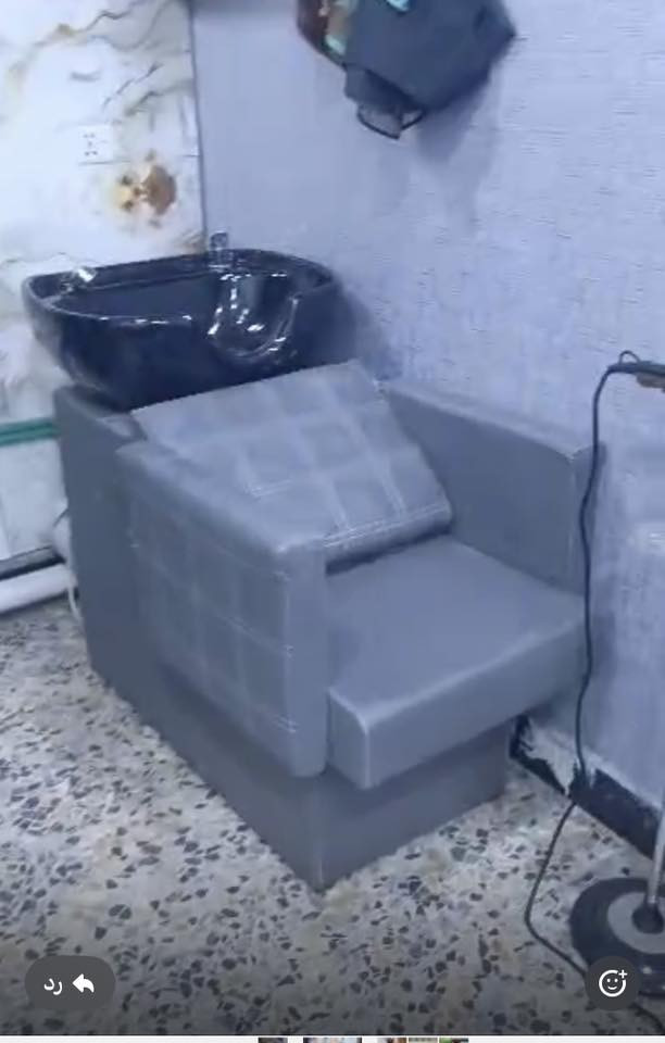 غراض صالون للبيع جديدات استخدام قليل
واحد من الكراسي ابد ما مستخدم واصليات
وبعد اكو رفوف وجهاز تنظيف بشرة 
المكان بغداد البلديات شارع المصرف 
 للاستفسار الاتصال أو واتساب 
‭٠٧٧١ ٨٨٣ ٩٩٦٩‬

