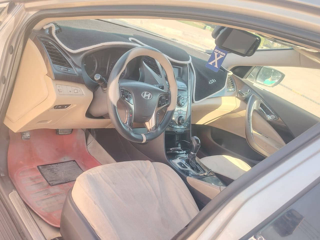 سلام عليكم سياره نوع هواندي ازيرو خليجي فول موصافات واحد عل واحد لمتت موديل 2012بيه بنيد رش كلير سياره سته سلندر حساسات تحكم جهتين برده كهرابائي خلفيه برده جانبيه ابلادي كير مكينه حداديه خير من الله السياره بسمي تحويل مباشر بيع سريع السعر 93بيهه مجال العنوان كربلاء رقم الهاتف ***********
