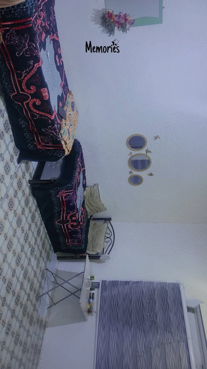 بيت للبيع
السلام عليكم للبيع بيت مساحة 275م

تصميمة كلش حلو متكون من

ديوان + 3 غرف نوف + حمام داخل غرفة النوم + مطبخ + حمام داخلي + حمامات 2 خارجيات وحديقة + مخزن صغير

تجاوز /العنوان الزبير مدرسة قتال مقابل جامع المصطفى 

السعر 30 مليون وبية مجال بسيط

للتواصل ‭0770 737 6317‬

‭0781 437 9388‬
