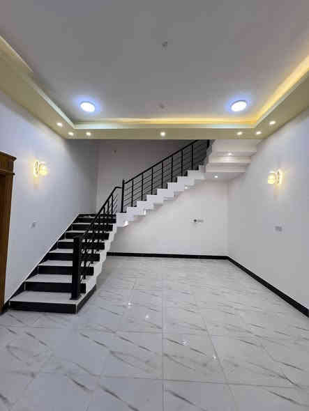 أسعد الله أوقاتكم بكل خير 
تابع تفاصيل هذا البيت 👇🏻
☎️***********☎️
فارغ وجاهز للمشتري ان شاء الله
تستلم بيتك بعد كتابة العقد .
طابو صرف زراعي عراقي 🇮🇶
………
#المساحة ( الواجهة 12م * النزال 12.5 ) = 150م
#يحتوي :: كراج . صحيات خارجية خاصة بالضيوف
كلدور . استقبال . صحيات داخلية خاصة بالعائلة
مطبخ . غرفتين منام . درج . صالة #حبس_بورد 
………
#العنوان :: إبي الخصيب - أبو كوصرة 
جهة السايدين الداخلي قرب حسينية الأمام القاسم
………
#الخدمات :: شارع تبليط 10م ماء كهرباء مدارس 
منطقة سكنية وهدوء والبناء فيها منضم وراقي
……..
#السعر :: 78 مليون قابل للتفاوض 
…….
#للأستفسار :: ***********
