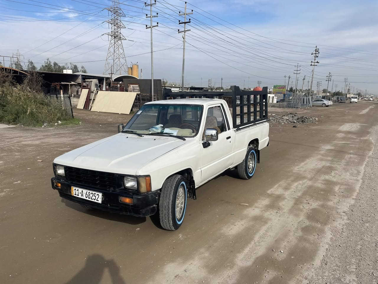 بيكب تيوتة موديل 1985جاهزة من كلشي السعر 40 مكاني ديالى بعقوبة ***********
