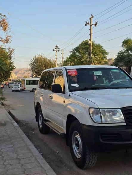 مؤنيكا 
٢٠٠٣
نموونه 
 
سپير له كؤل
***********
