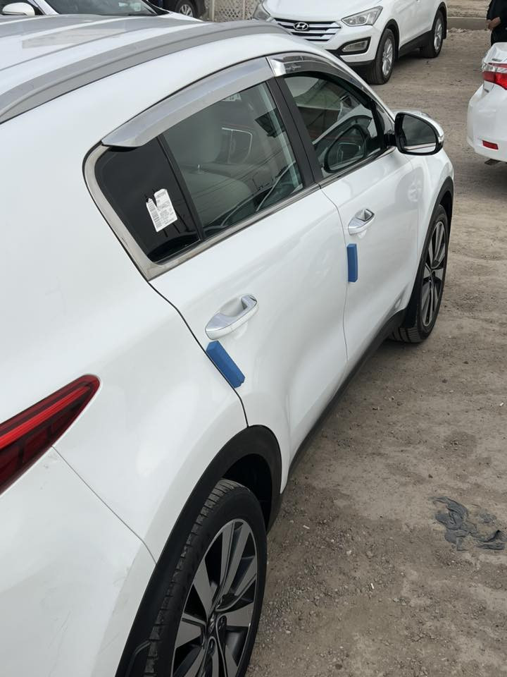 سبورتج موديل 2018 خليجي نص فول مكفوله من الحار والبارد والتبديل والصبغ حتى الدعاميات .كير مكينه مكفول السياره على وضع الشركه حتى بوليش مامبولشه ابد هزه وسنويه ولوحات كله جديد بأسمي تحويل ثاني يوم العنوان بغداد المحموديه/***********/***********السعر 180 قفل
