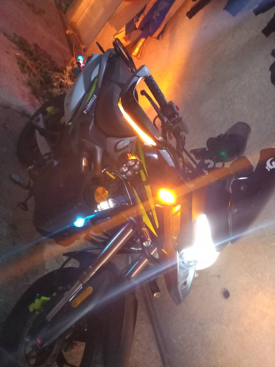 السلام عليكم دراجه دايوان نفنجر دراجه مال جناي وياله وتايرات لاتي مكاني مدينت الصدرالورفلي عيني سعر قفل 3وربع مبدل تايرات بس تايرات كلفتني600 تعبان عليه مطالع بيه هواي تجي تفحصه رقم ربيل هاذ رقم***********بس الشراي موشراي االايدخللي
