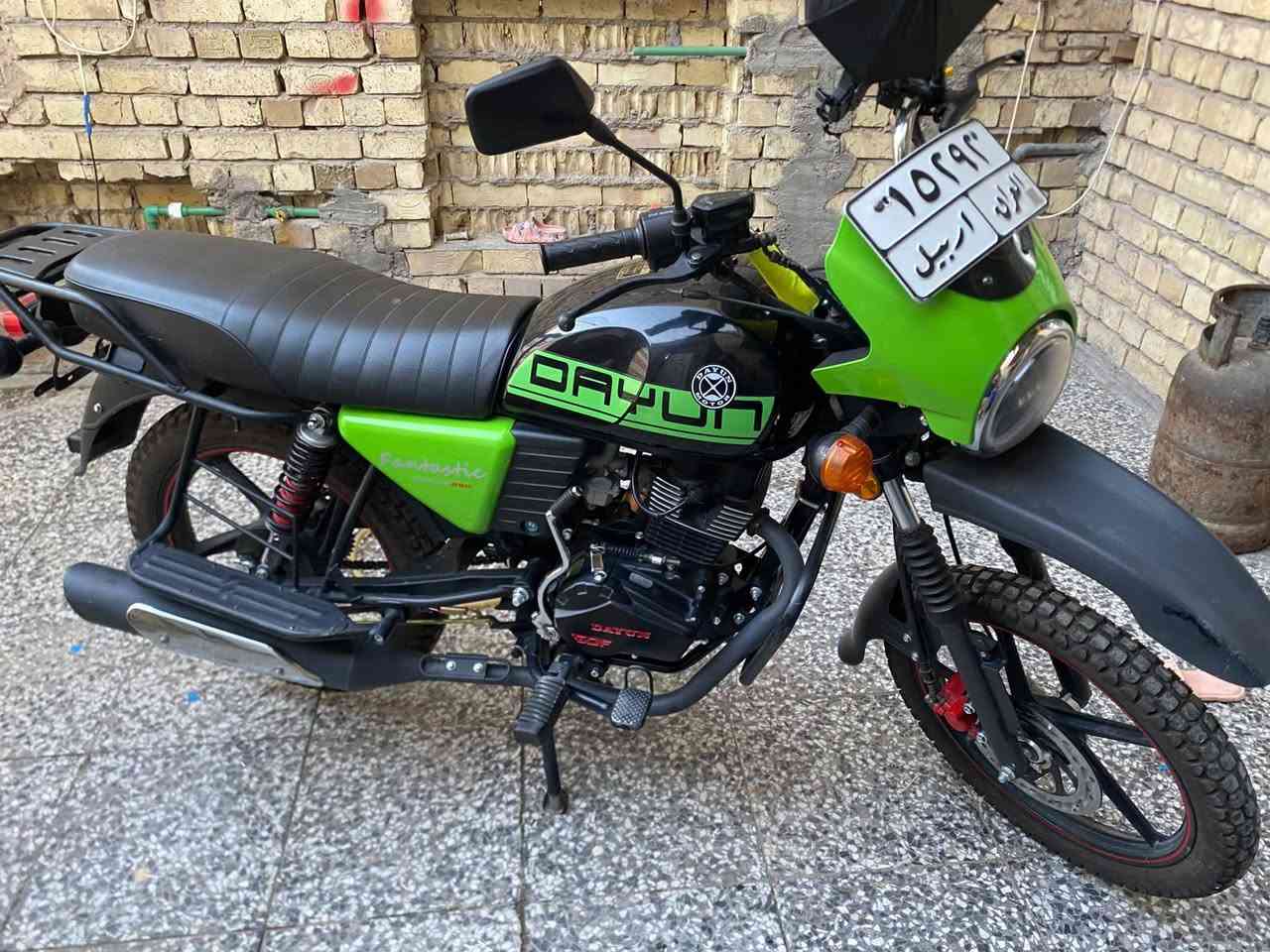🏍️ دراجة دايوان 2025 - نظيفة جداً
📍 الموقع: أربيل
📏 الماشي: 10,000 كم فقط
🗓️ العمر: 5 أشهر من التسجيل
✅ الأوراق كاملة وسليمة
✅ التحويل يصير بيوم واحد
✅ حالة ممتازة، مافيها أي مشكلة
هدايا مع الدراجة:
🔗 زنجيرين (اثنين)
🔒 دسك واحد
🛵 ستاند دليفري
💰 السعر: 2,800,000 دينار (خير من الله)
📲 للتواصل: ***********

