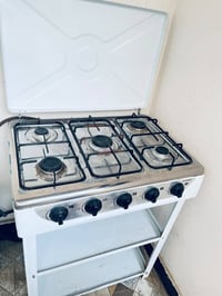 طباخ خمس عيون جديد للبيع للاستفسار الاتصال على 07714524238