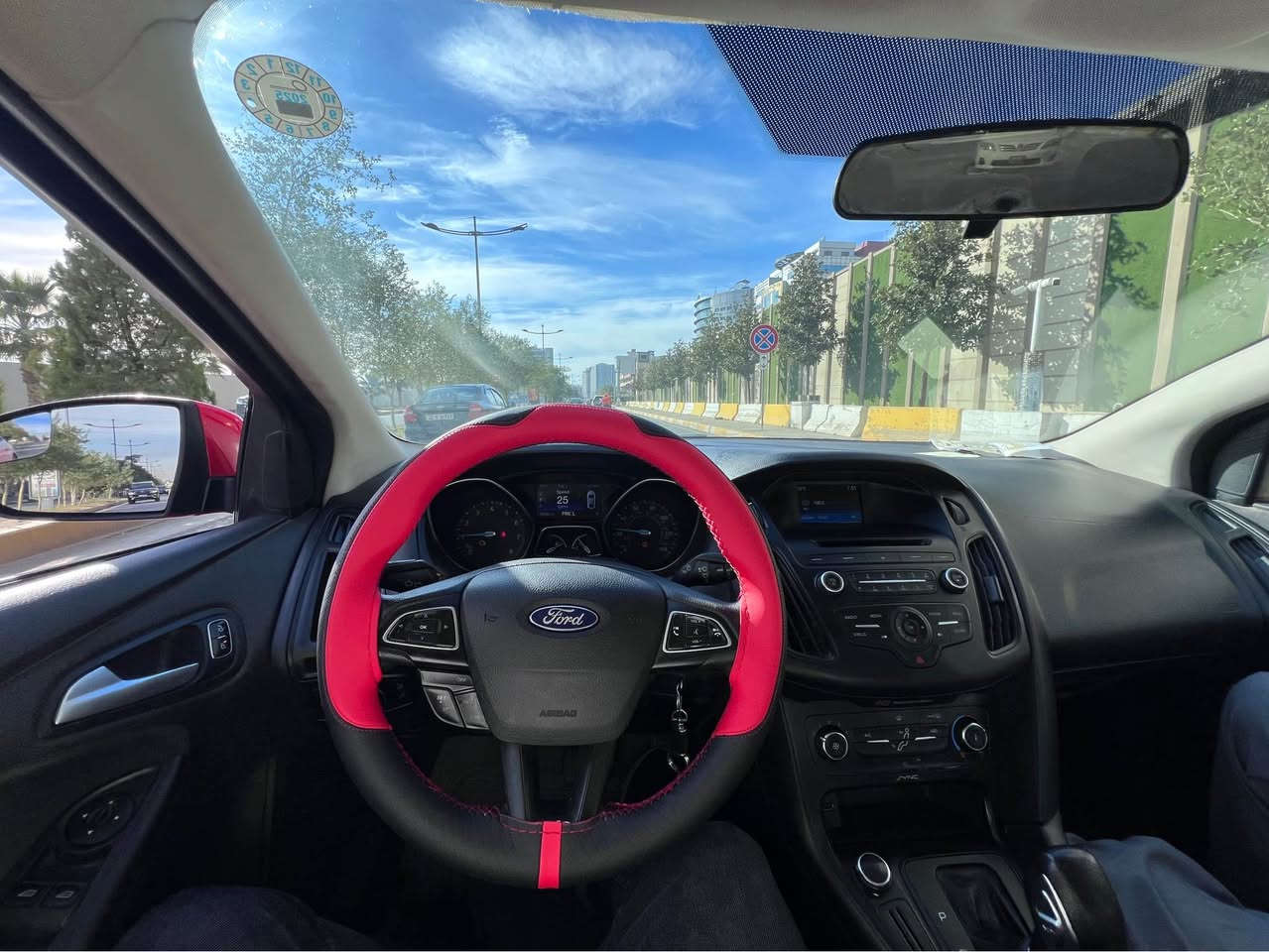 فورد فوكس ٢٠١٧ مصفاتse ٩٠هه زار رويه ٣بارچه و نيو هه يه بي ژوري بي ارباك كير مه كينه به شه رت سه نه وي به سه رجوه تحويل به شه رت *********** أربيل, العراق
