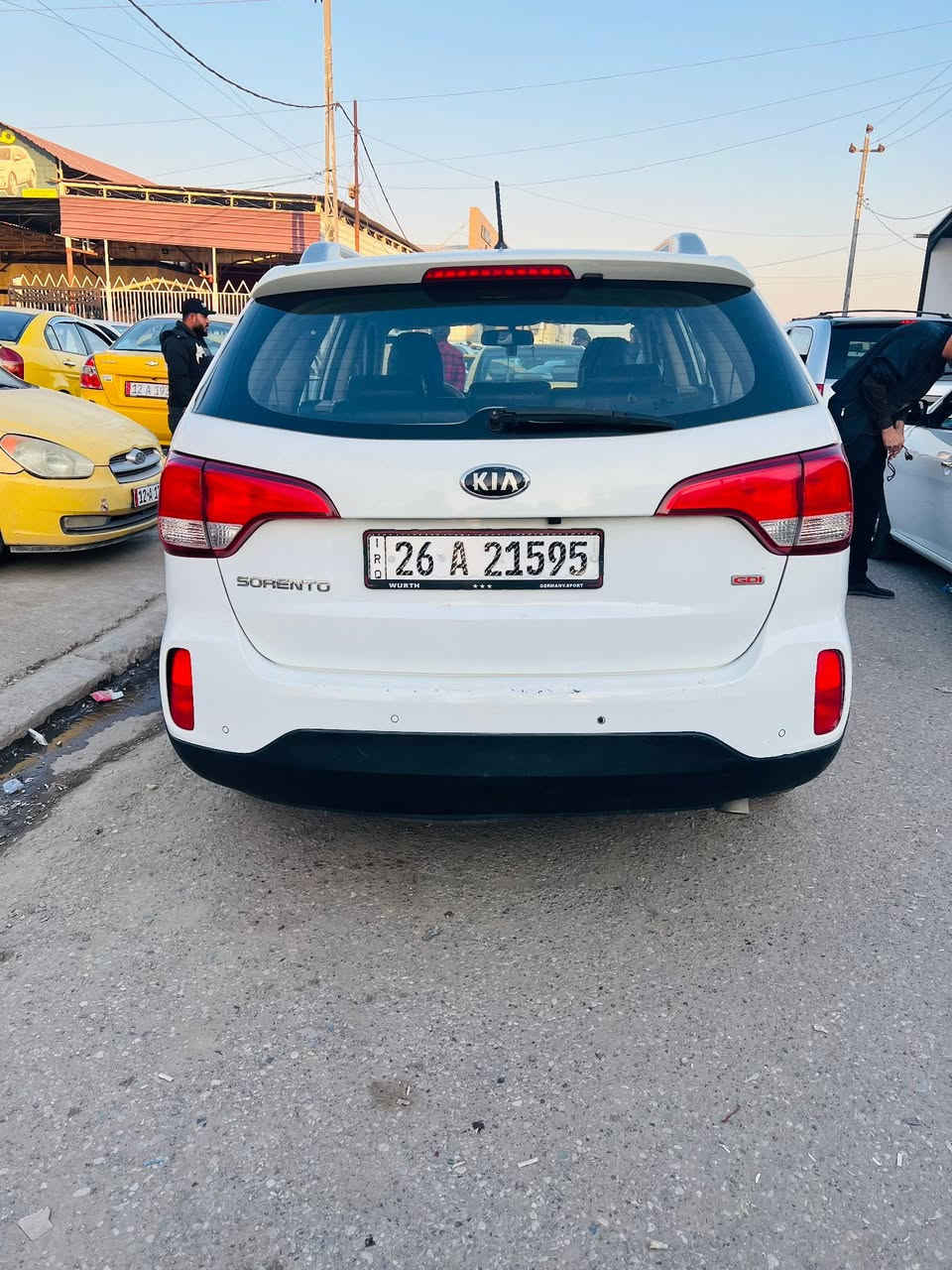 السلام عليكم
سورنتو 2014 بدون صبغ تعديل بارد شبر اسفل قبق البانزين فقط رقم صلاح الدين مشروع وطني باسمي 7راكب 3قطع تبريد مري شفط داخل محرك جي دي اي مفتوح 
لونين 160 وبيها مجال
***********
