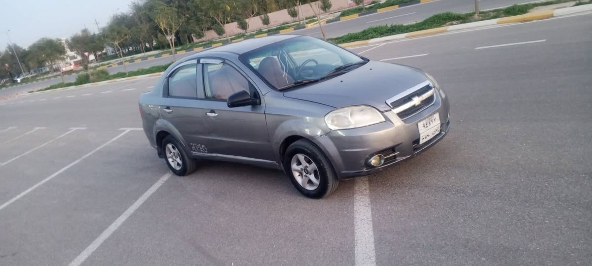 افێۆ گێر عادی مەکینە گەورە سەنەوی تازەیە 
بەشەرتی گێرومەکینە یەك بارچەی بۆیاخە تۆزێک تعدیلی هەیە سەیارەکە نوقسانی نیە
پێشودوای تازە داگیراوە چوارتایەی تازەی لەژێرە بەشەرتی تحویل وکالە سعر48 مجالێکەم
***********
*********** كالار, السليمانية
