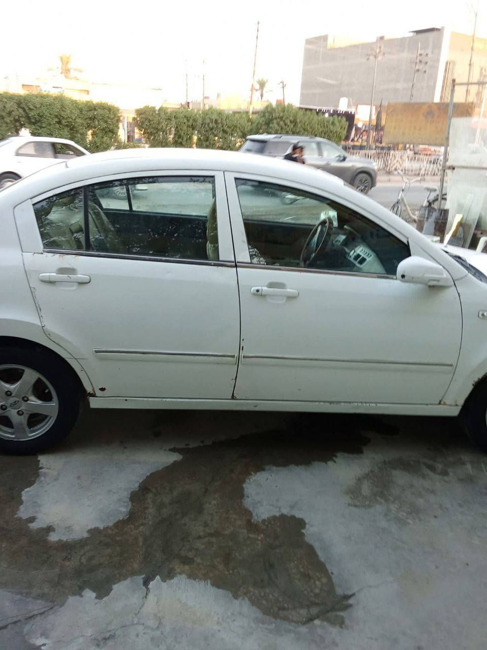 السلام عليكم سيارة شيري A5للبيع بيها خياسات مكينة بيهة تبخير وتنقص رقم كربلاء دولي مسطرة السعر 27 وبيها مجال حك الجيةرقم ***********.     ***********
