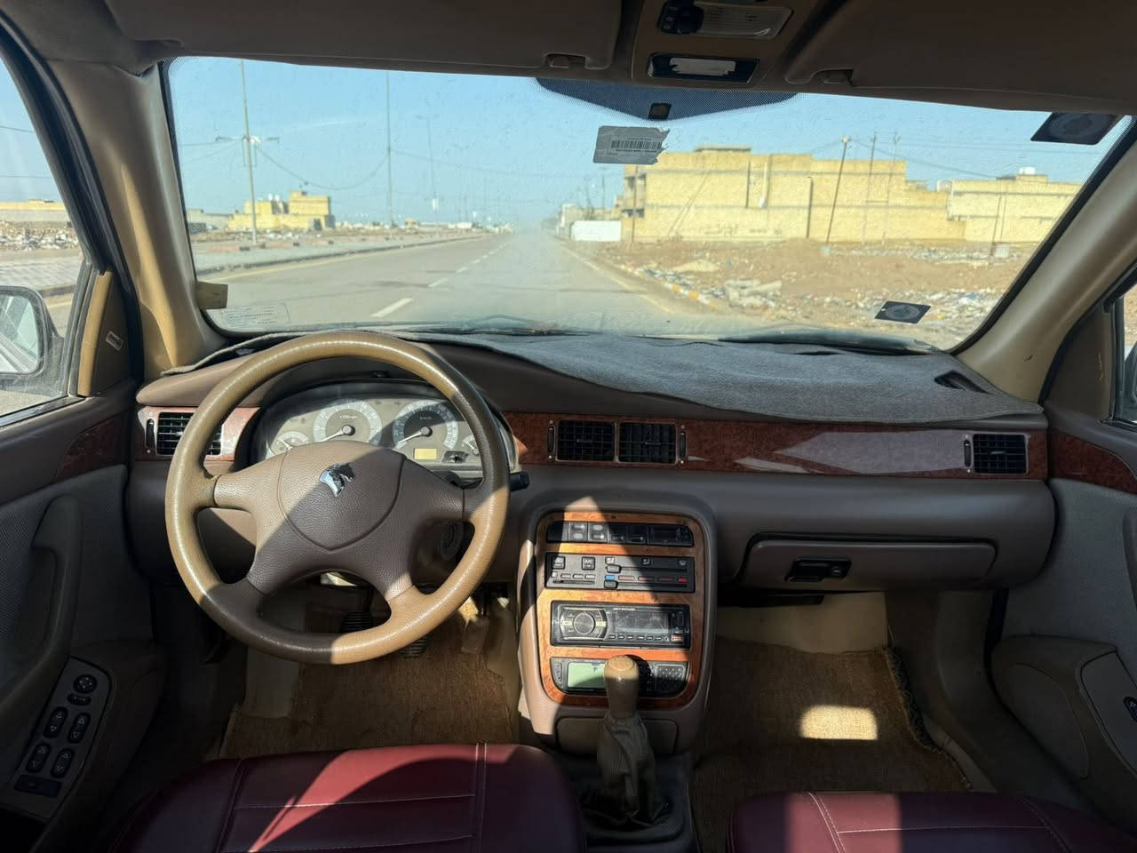 السلام عليكم سمند موديل 2011 سيارةً نضيفة كير محرك خير من الله صدر خلفي امامي جديد تخم تاير جديد رقم نكليزي مكاني بغداد السعر 40 وبيهة مجال  الرقم ***********
