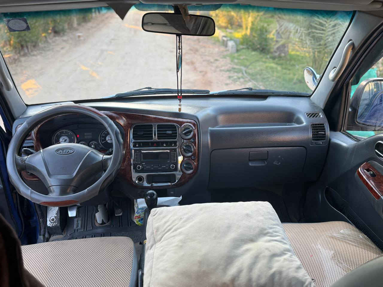 سلام عليكم للبيع كيا بنكو دبل قماره
موديل 2007 / محرك 3000 مفتوح 
 باسمي رقم بابل انكليزي الجديد 
مكاني كربلاء
سعر 90 وبيهة مجال قليل 
***********
***********
