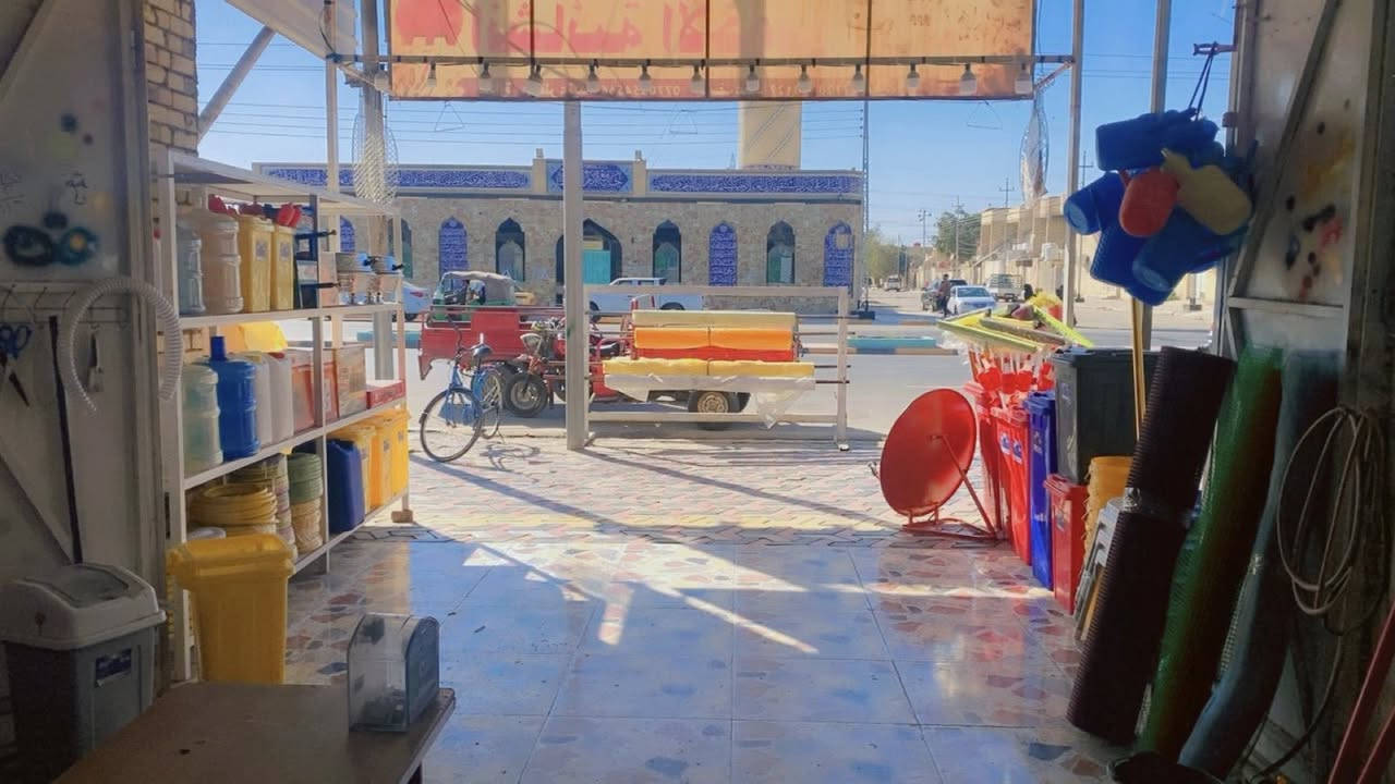 السلام عليكم محل كامل ابورمانه مقابل جامع بيت مخيلف سبب البيع عدم التفرغ طول المحل 11العرض4 التفاصيل اتصل وسهله***********أبو مهدي الدراجي
