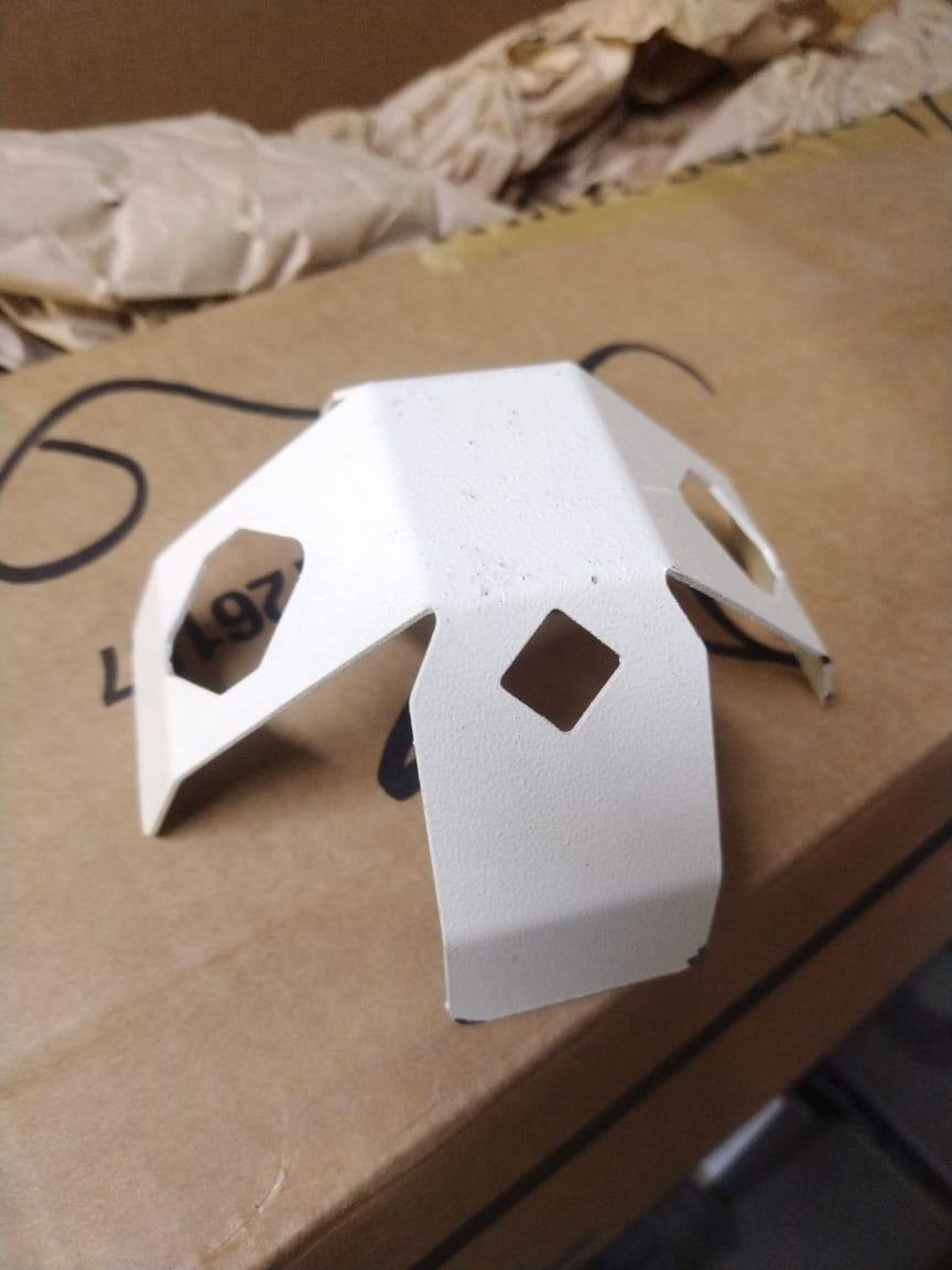 يتوفر لدينا
فراشات وحامل خيط و خيط وشيش
درجة اولى 
***********
