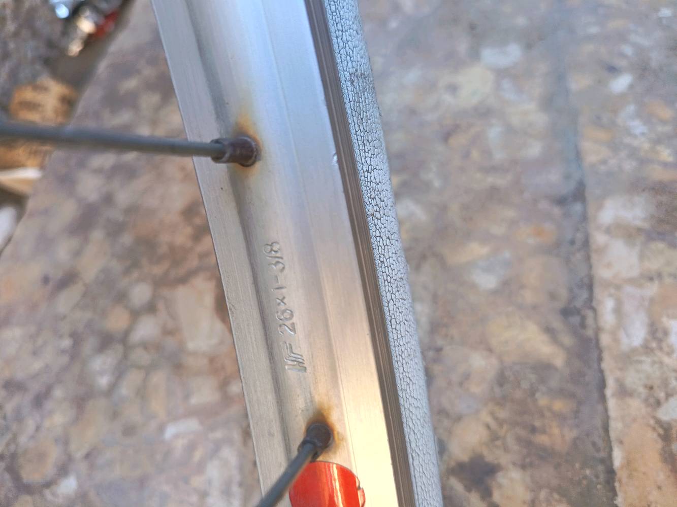 سلام عليكم بيسكل بناتي
 للبيع سعر 100 بيسكل نضيف مابي نقص  حجم 26 
موديل 2016 كلشي
 عنواني 
 بغداد سريع حي العامل الملحانيه
 رقمي ***********