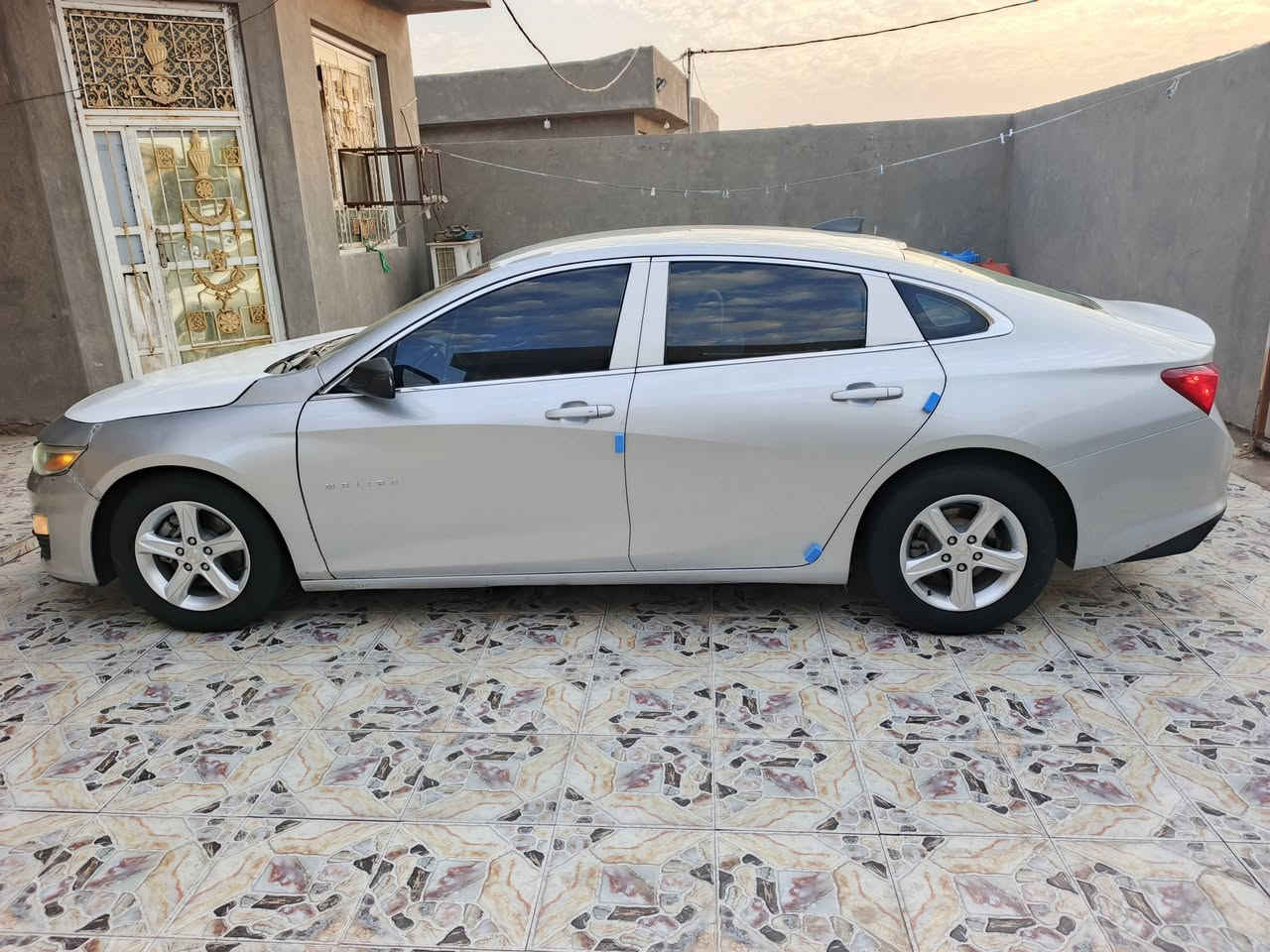 ماليبو موديل 2021 رقم مثنى معوقين وكاله عامه ثاني يوم وارد امريكي ضربته بنيد وجاملغ فقط والباقي كفاله عامه مكينه وكير وحداديه وتبريد وتخم تايرات كله مكفول سياره جاهزه مال جناي بمعنه الكلمه مواصفات تحكم ستيرن شاره بل مرايه شاشه كبيره كامره دسك خلفي وأمامي ويل كب ماشيه 70 الف حقيقي مكان سياره ناصريه سعر 93 بيه مجال قليل رقم الهاتف ***********
