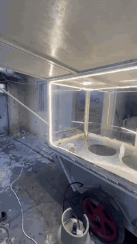 عربانه للاجار اليومي او البيع حسب الاتفاق تصلح للبارد والحار للتواصل, ...