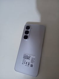 انفينكس X672B • شاحن ٤٥ واط • كامل اغراضه