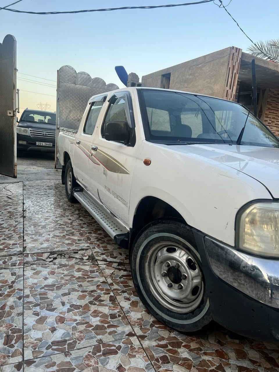 سلام عليكم 
اخوان الاعزاء نيسان 2006 للبيع او مراوس رقم بغداد 
تفاصيل : بيه ضرر فقط جامرلغ امامي بدون دواخل سياره كامله مكمله خير من الله بيه جراد كلش بسيط 
السعر : التواصل ع هذا الرقم صاحب السياره ***********
