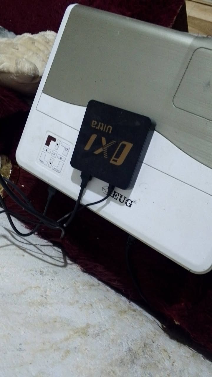 السلام عليكم
​عندي سينما للبيع (نوع ياباني)، نظيفة وحلوة وتجي تشوفها وتفحصها بعينك.
​✅ تشتغل على النت (يوتيوب وسينمانا).
✅ تشتغل على الموبايل (تقدر تربط موبايلك عليها).
​📍 العنوان: البصرة - الجزيرة.
💰 السعر: 300,000
 استفسار يرجى الاتصال على هذا الرقم:
***********
