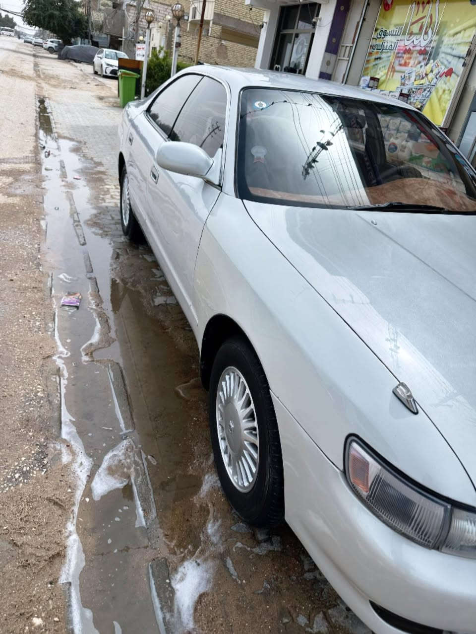 السلام عليكم سياره شيزرللبيع سياره مكفوله من الكص الضربه  والصبغ حداديه تبريد تخم تاير ويل شرط مال اليابان من الحاويه شديتهن صار شهر رقم انكليزي بسمي السياره مكينه كير السياره احلا من الصور بعد جديده مكاني نجف حي العسكري *********** السعر75 وبيه مجال
