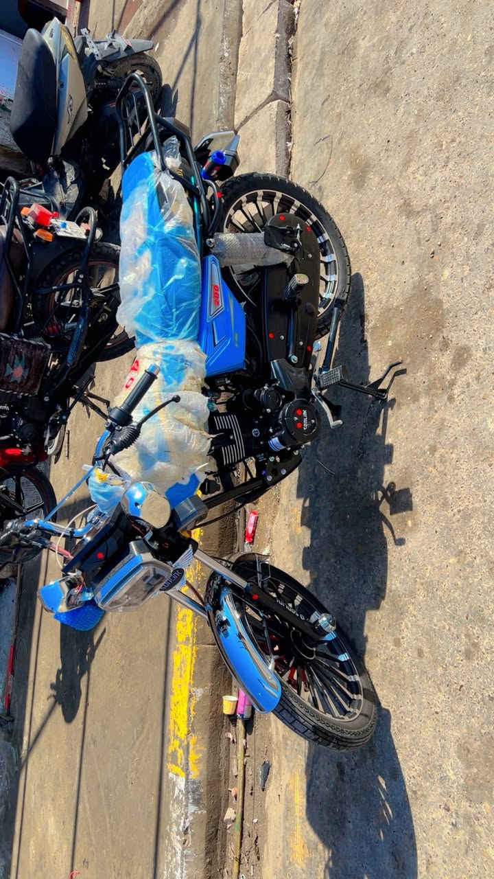 سيفان للبيع مديل 2025دراجه زيرو ماشيه 150k
سعرهه جوه السوك 885 بيه مجال دراجه قبل 5ايام طالعه من وكيل مكانهه ديالى كنعان شراي اتصل ممتواجد خاص ***********
