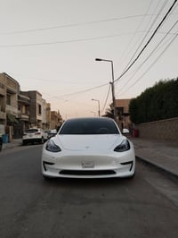 مرخص مدير الاكروب المحترم  عندي سياره  تسـلا مودل 3    (( 2023 ))  ماش...