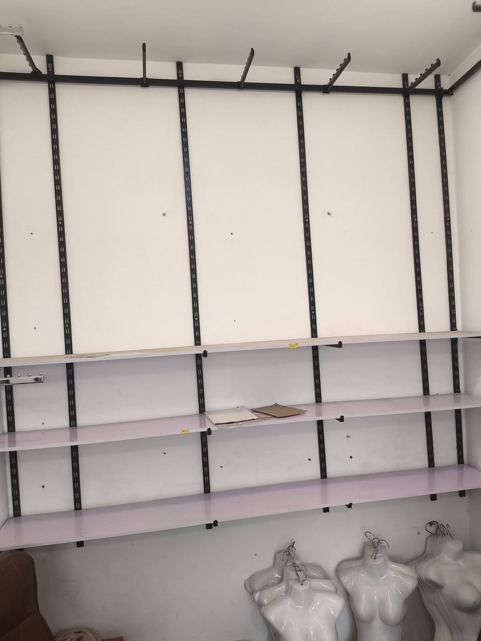 ميز وكرسي. وملكانات. مالات محل نضيفات للبيع. وسله. استاند شالات لسعر داخل لخاص


**إذا كنت صاحب هذا الإعلان وتريد حذفه لأي سبب، رجاءا أرسل رسالة إلى الدعم الفني**