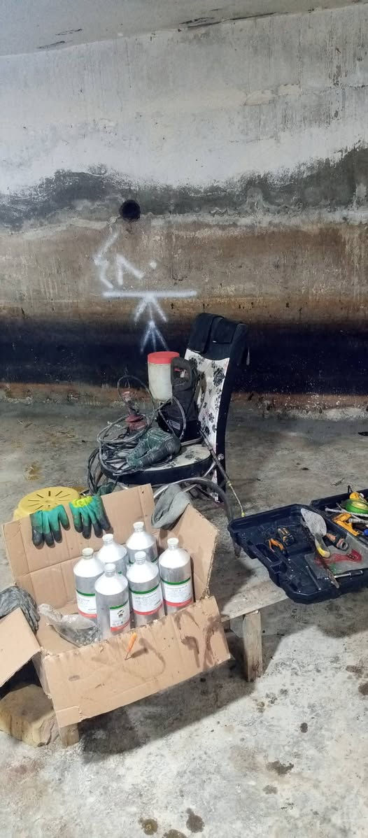 سلام عليكم حقن مياه جوفيه سراديب مسابح خزانات المياه كونكريت عوازل عامه ادارة كادر مختص اسعار مناسبه ***********
