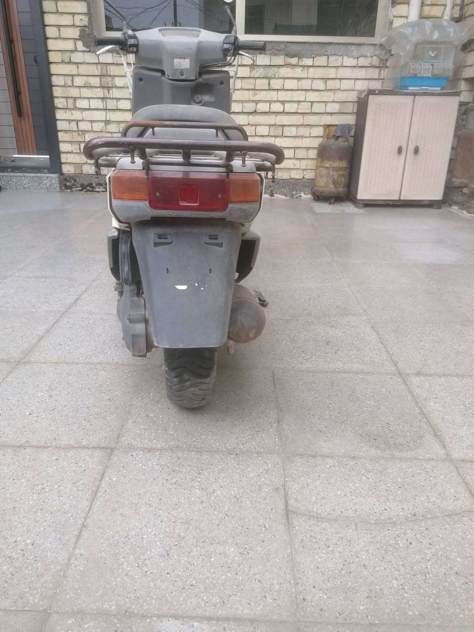 السلام عليكم دراجة بيكم للبيع عاطلة ابيعة كومة حديد اني بنفسي اشتريتة من رمبة وصل شراء عندي قطع الغيار دراجة أصلية بلادي تأيرات جدد مشتريهن رايدة 200 الف قفل


**إذا كنت صاحب هذا الإعلان وتريد حذفه لأي سبب، رجاءا أرسل رسالة إلى الدعم الفني**