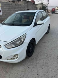 اكسنت 2015 خليجي بأسمي مكينه دوش 1600 قطرتين سياره جديده بيهه 4 قطع بي...