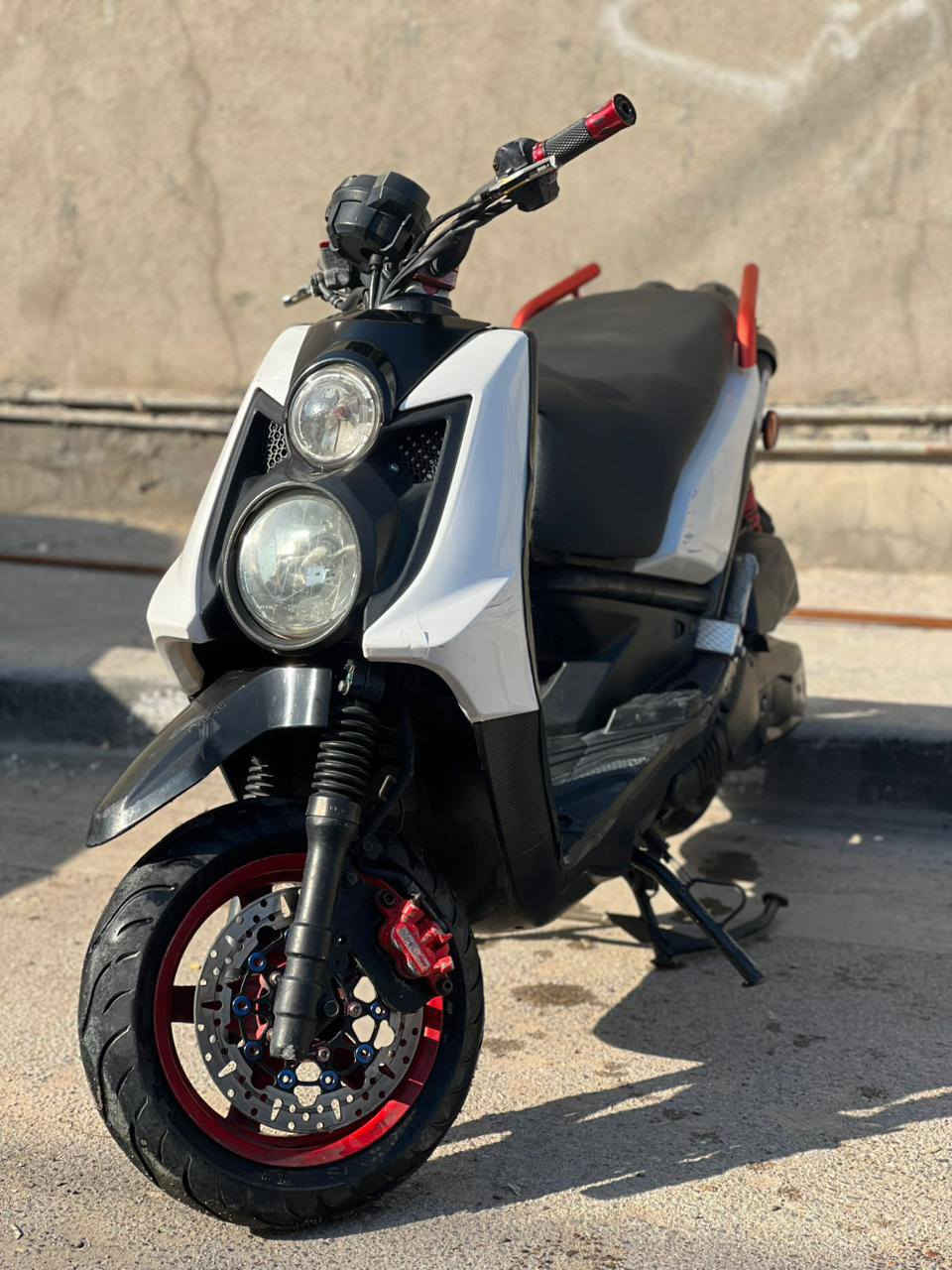 للبيع
السلام عليكم دراجه سكنس جبلي للبيع صار 3 اشهر من نازله من الرمبه  دراجه برغي نقص مابيها سعرها مليون و100 للتواصل *********** وتساب
