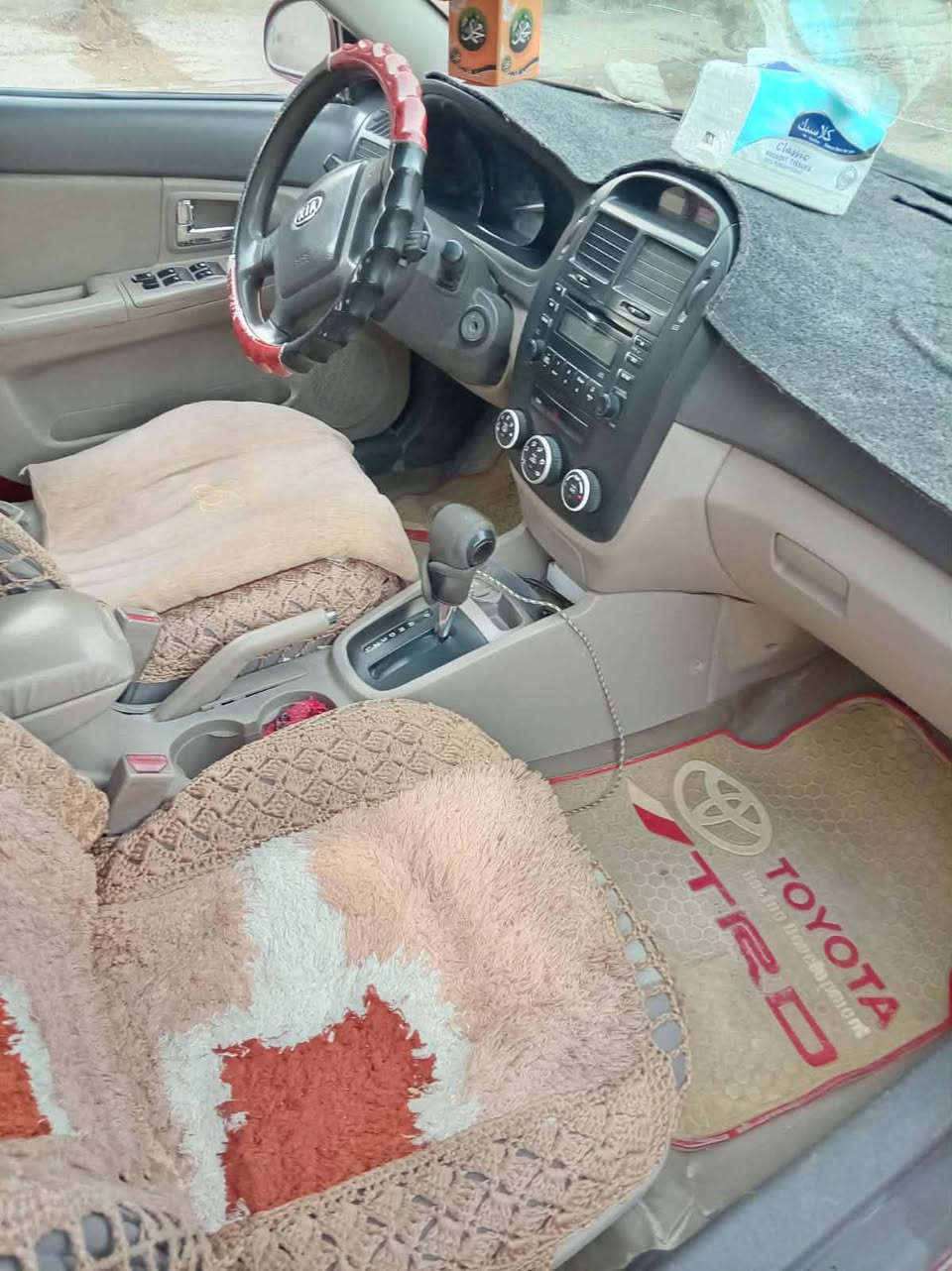 السلام عليكم سبكترا2009 امريكي للبيع بيها اربع قطع صبغ السعر75مكان السياره ديالى بعقوبه 
محرك 2000 دوش كفاله
كير ومكينه 
الاتصال ع رقم ***********
